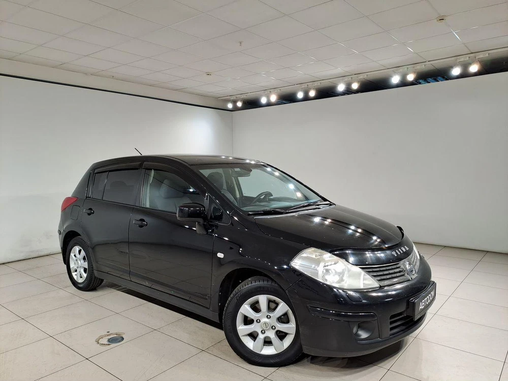Nissan Tiida Base 1.6 AT (110 л.с.) фото 2