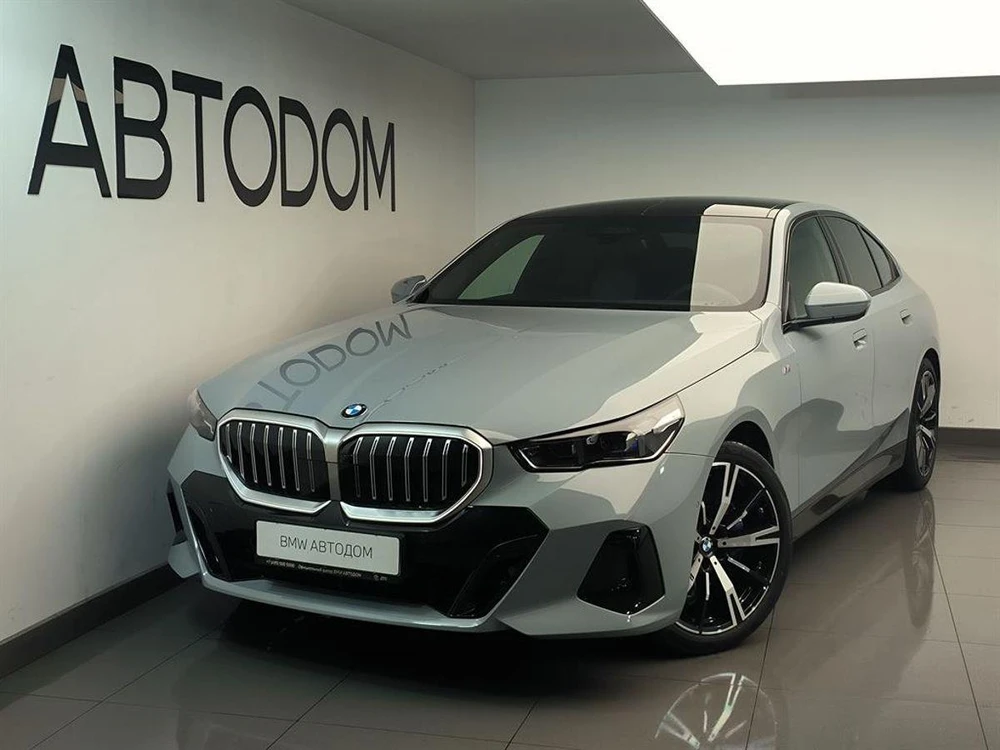 BMW 5 серии Base 2.0 AT 4WD (258 л.с.) фото 1