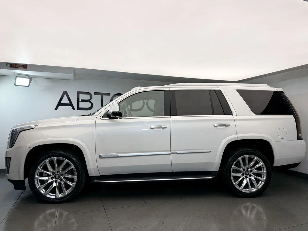 Cadillac Escalade Platinum 6.2 AT 4WD (409 л.с.) фото 2