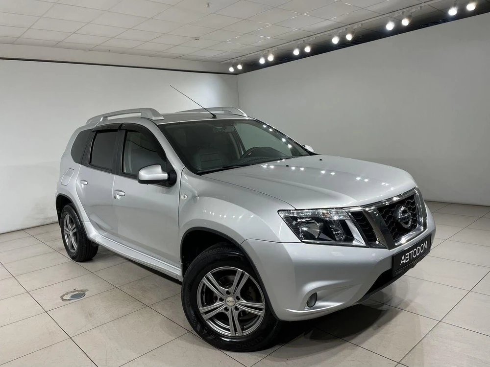 Nissan Terrano Elegance 2.0 AT 4WD (143 л.с.) фото 2
