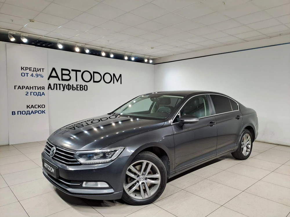 Volkswagen Passat Highline 1.8 AMT (180 л.с.) фото 1
