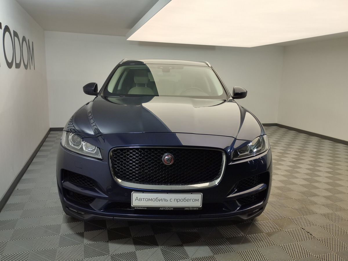 Jaguar F-Pace Base 2.0 AT 4WD (250 л.с.) фото 3