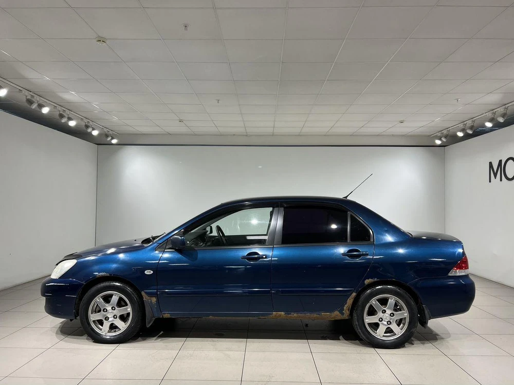 Mitsubishi Lancer Base 1.6 MT (98 л.с.) фото 3