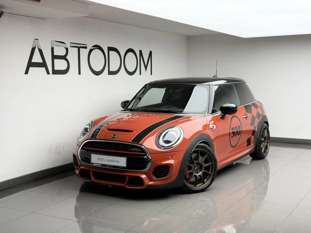 MINI Hatch John Cooper Works JCW 2.0 AT (231 л.с.) фото 1