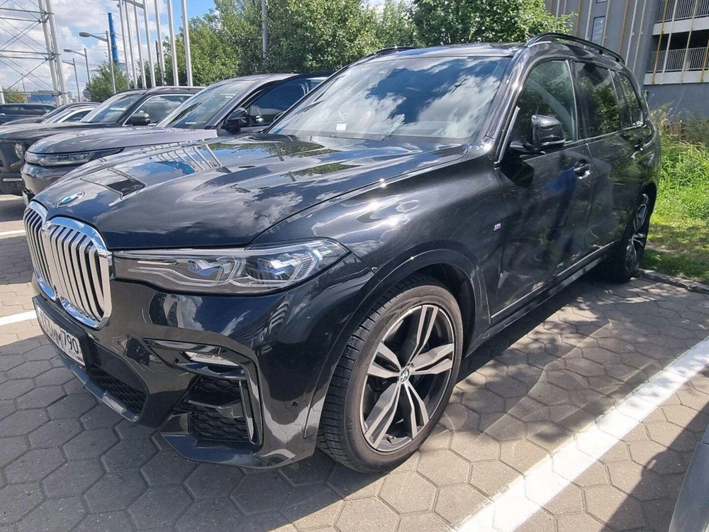 BMW X7 M Sport Plus 3.0d AT 4WD (249 л.с.) фото 1