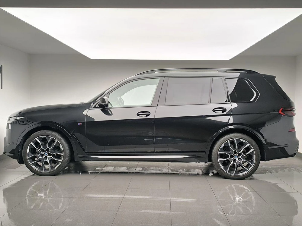 BMW X7 M Sport Pro 3.0d AT 4WD (340 л.с.) фото 2