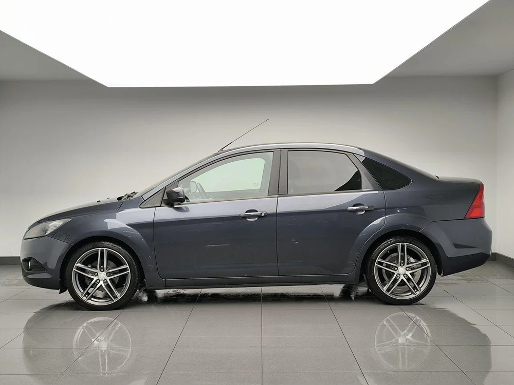 Ford Focus Comfort 1.6 AT (101 л.с.) фото 2