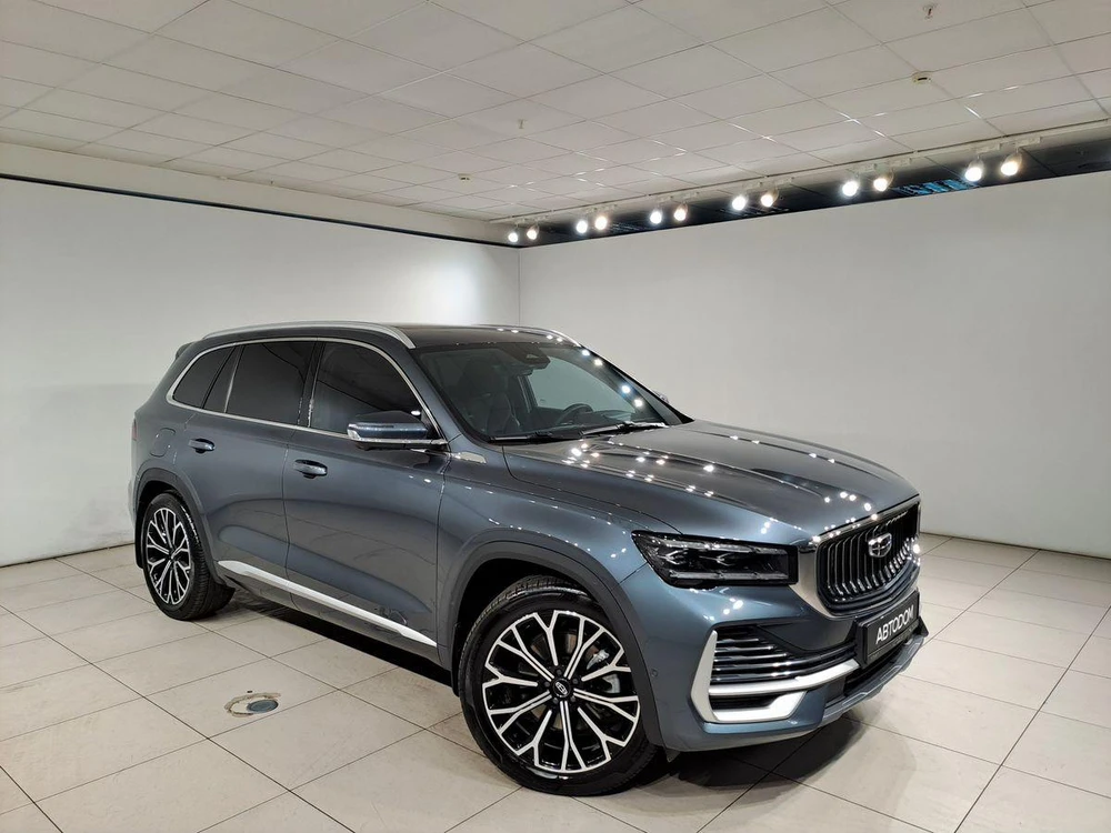 Geely Monjaro Luxury (2023) 2.0 AT 4WD (238 л.с.) фото 2