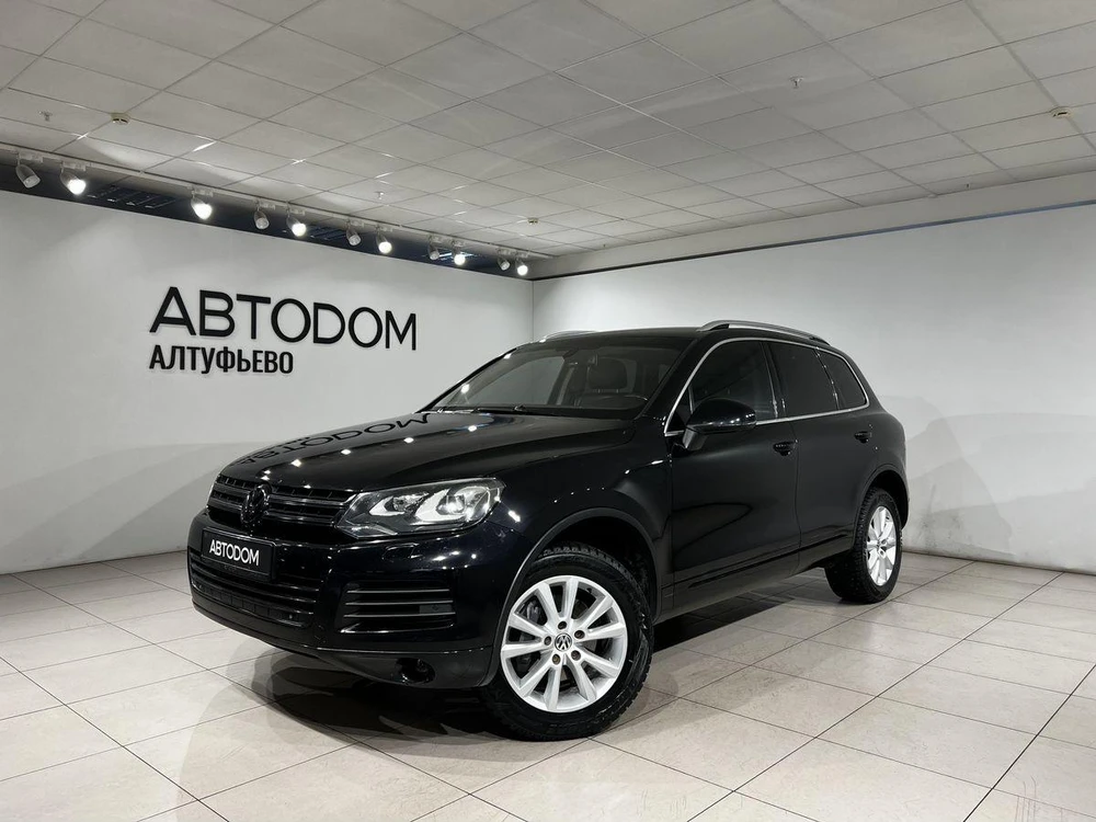 Volkswagen Touareg Base 3.0d AT 4WD (245 л.с.) фото 1