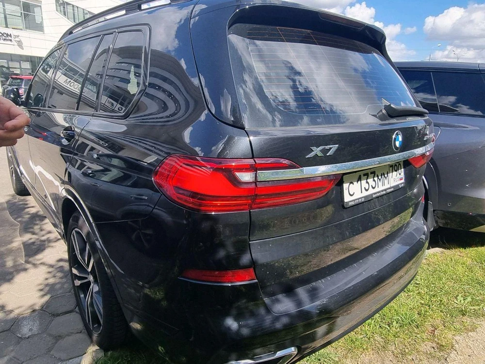 BMW X7 M Sport Plus 3.0d AT 4WD (249 л.с.) фото 3