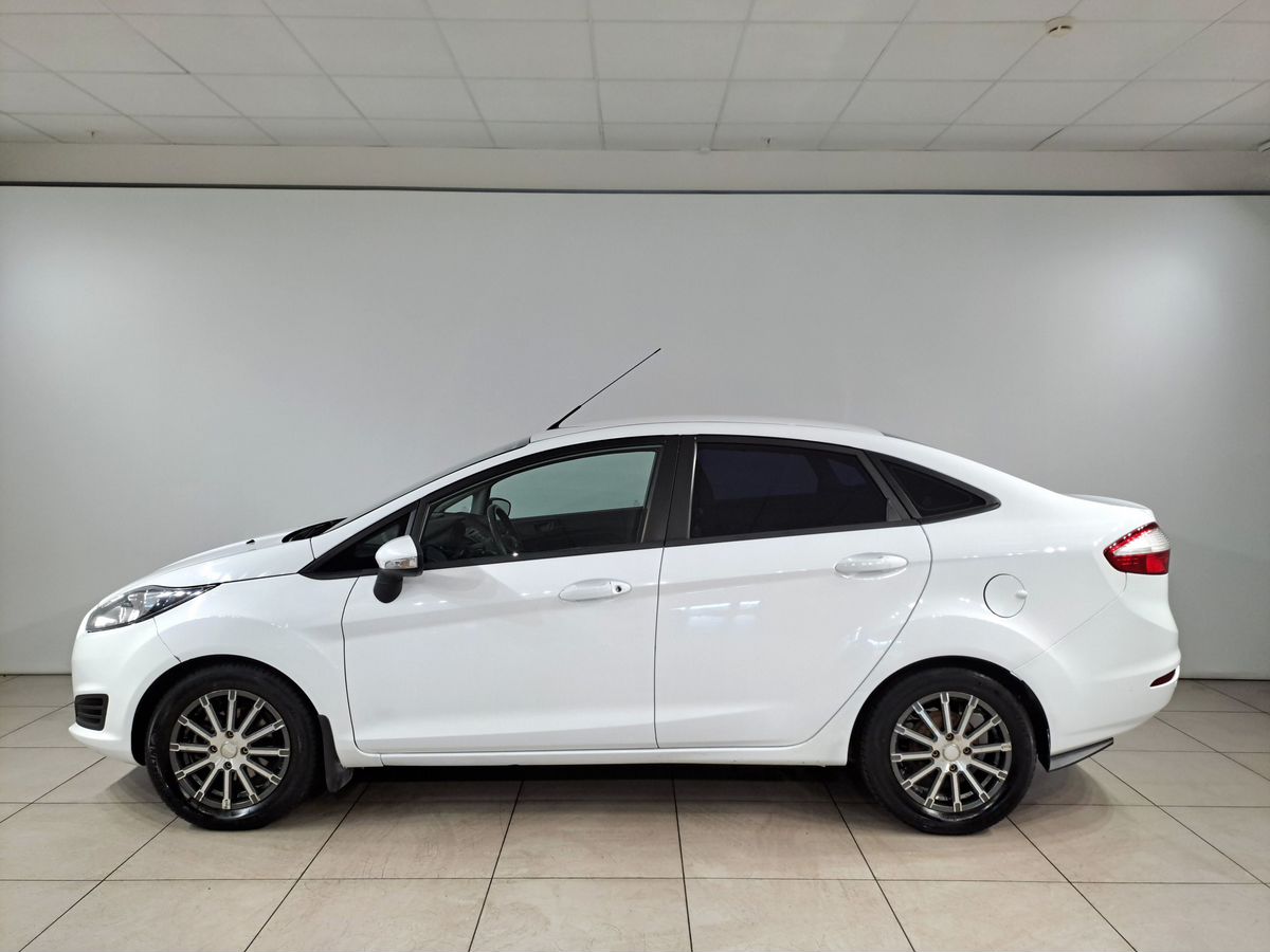 Ford Fiesta Ambiente 1.6 MT (85 л.с.) фото 3