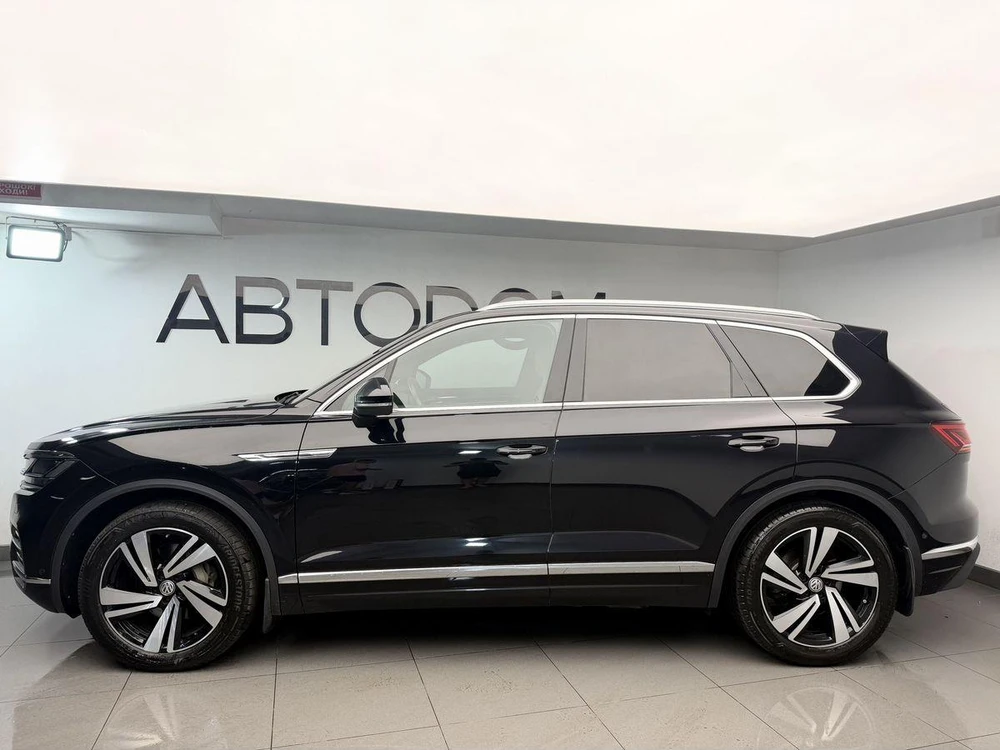 Volkswagen Touareg Status 3.0d AT 4WD (249 л.с.) фото 2