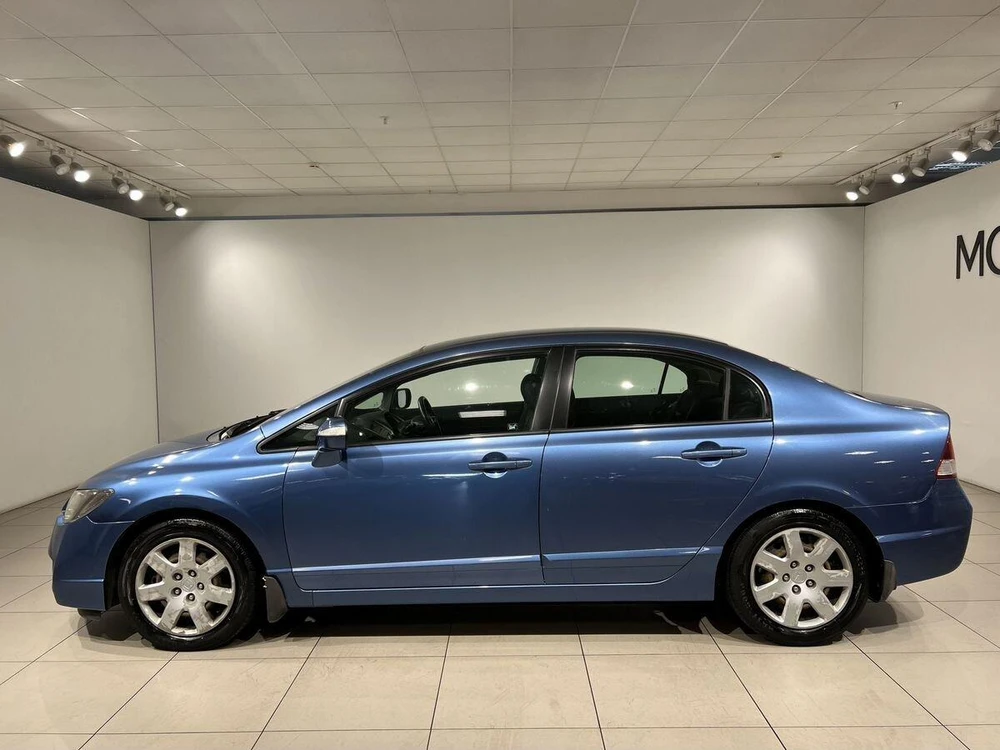 Honda Civic Base 1.8 AT (140 л.с.) фото 3