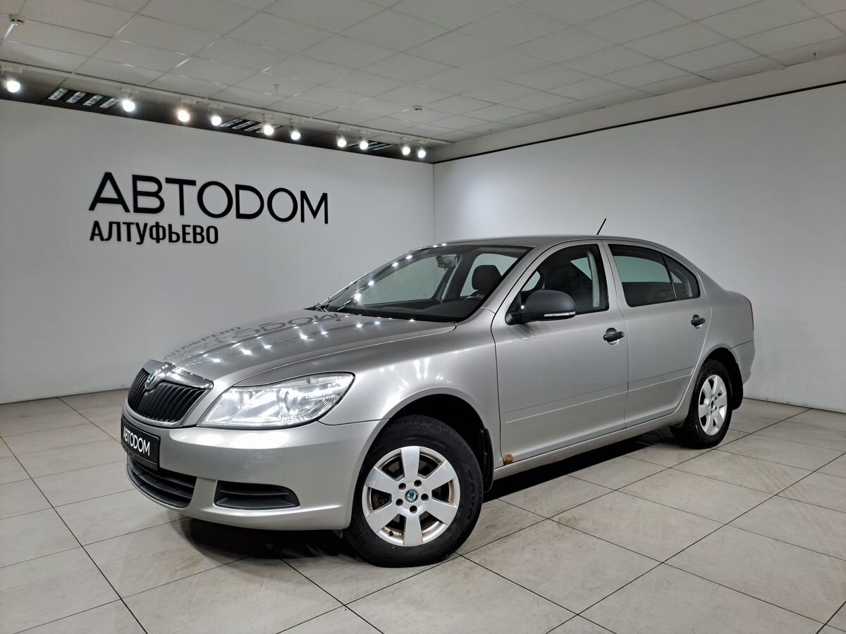 Skoda Octavia Ambition 1.6 MT (102 л.с.) фото 1