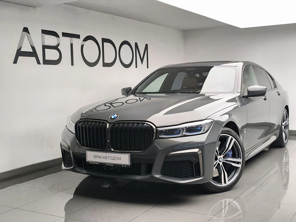 BMW 7 серии Base 750 4.4 AT 4WD (530 л.с.) фото 1