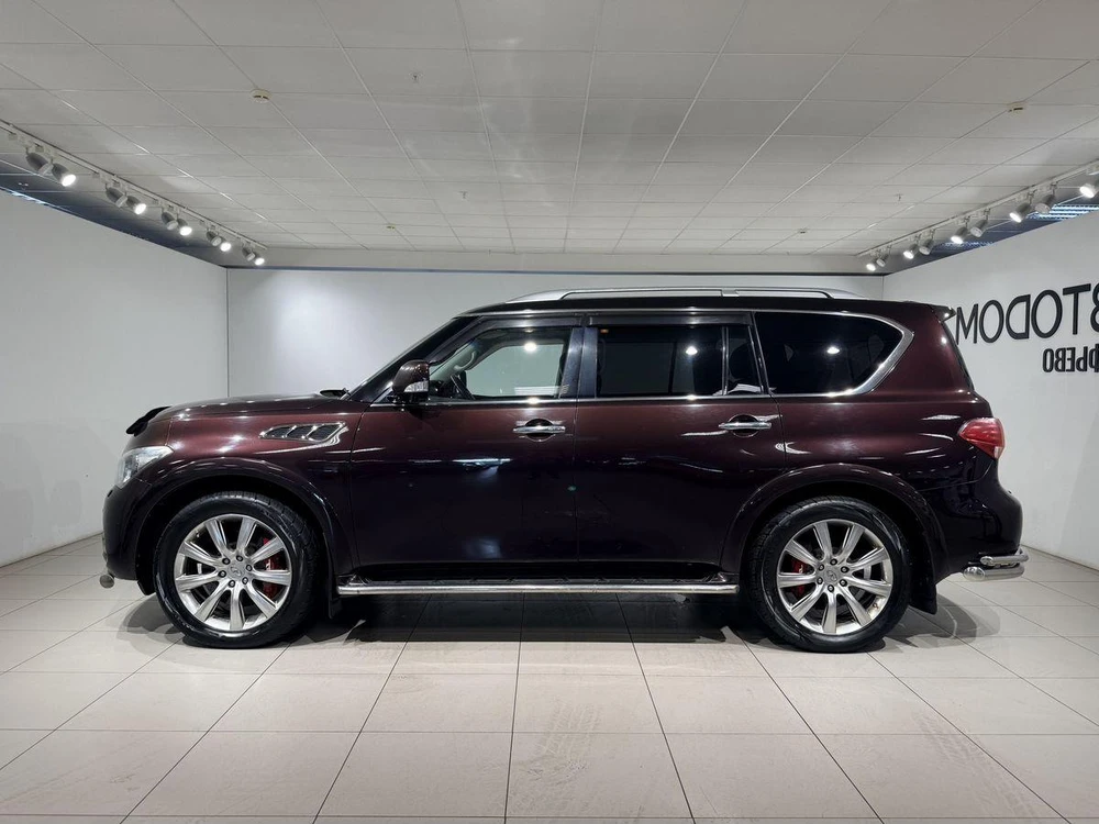 Infiniti QX56 Hi-Tech 5.6 AT 4WD (405 л.с.) фото 3