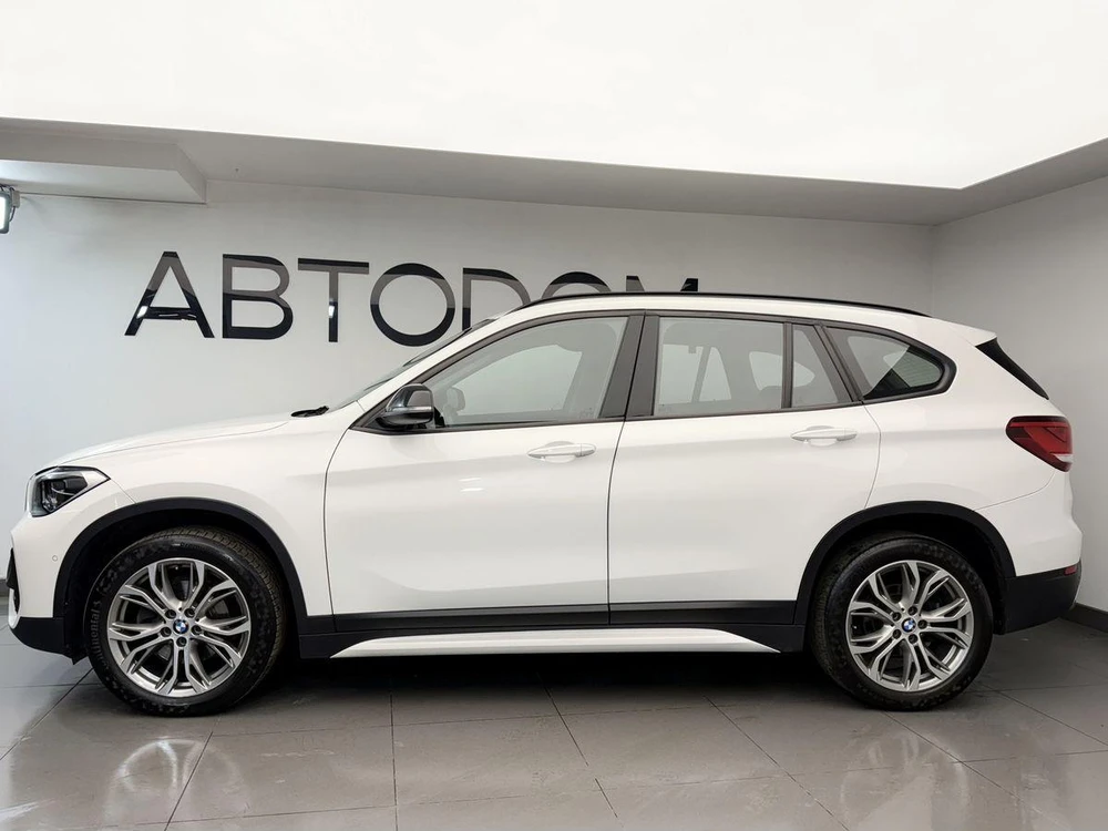 BMW X1 Sport Line 2.0d AT 4WD (150 л.с.) фото 2