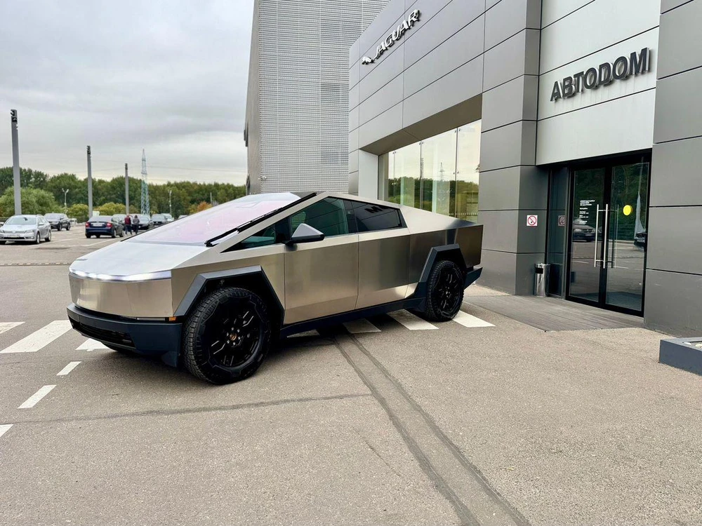 Tesla Cybertruck All-Wheel Drive 123 kWh Electro AT 4WD (448 кВт) фото 3
