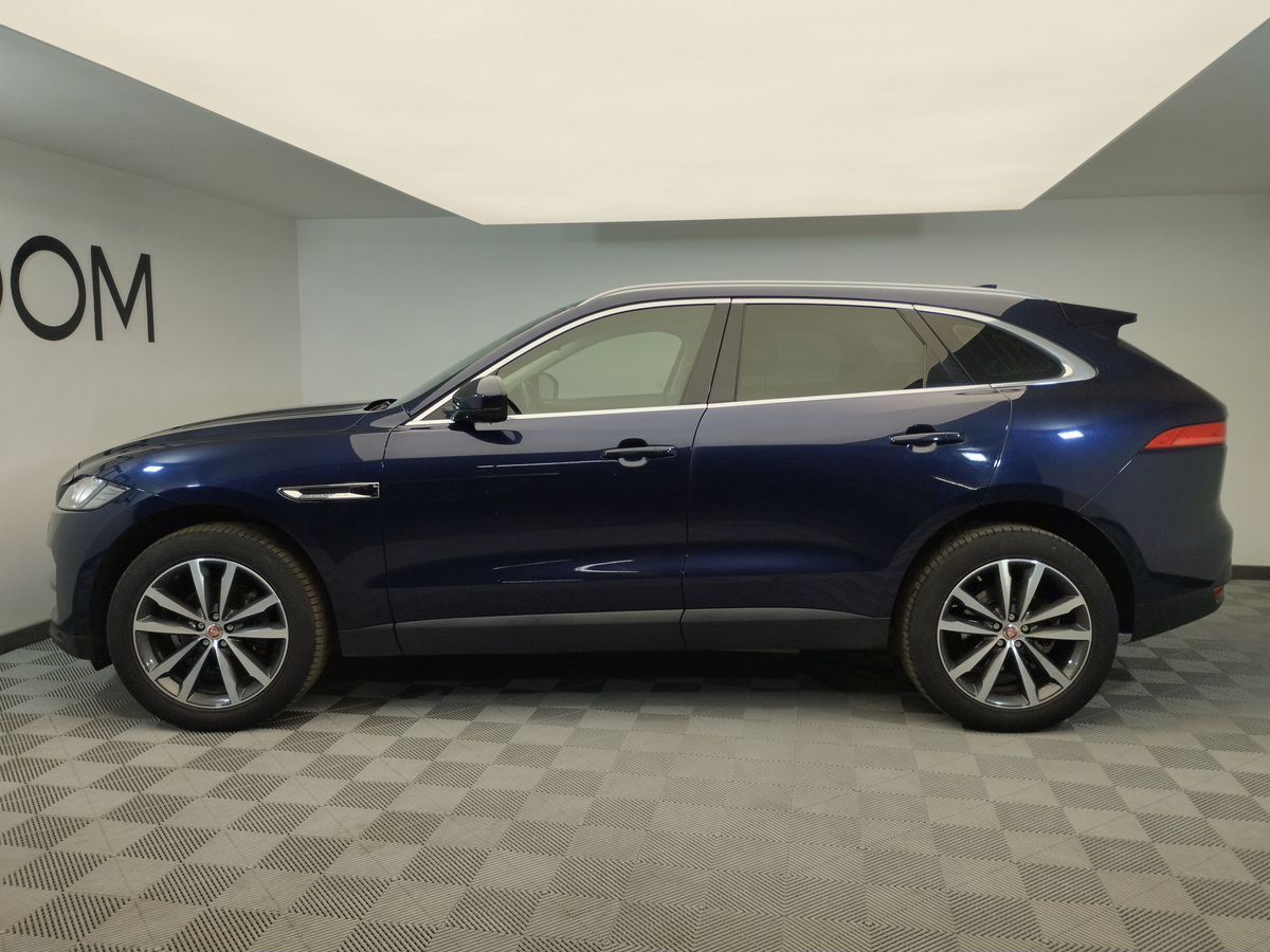 Jaguar F-Pace Base 2.0 AT 4WD (250 л.с.) фото 2