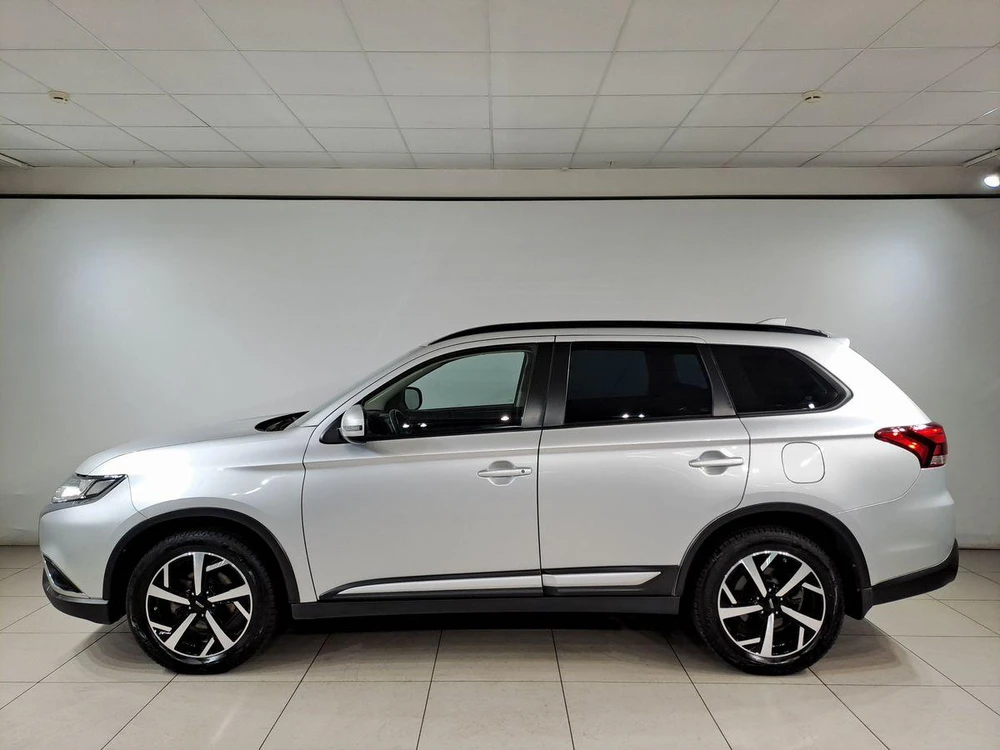 Mitsubishi Outlander Intense+ (2018-2021) 2.0 CVT 4WD (146 л.с.) фото 3