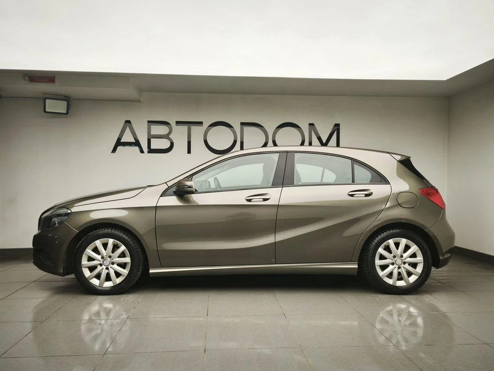 Mercedes-Benz A-Класс Особая серия 200 1.6 AMT (156 л.с.) фото 2