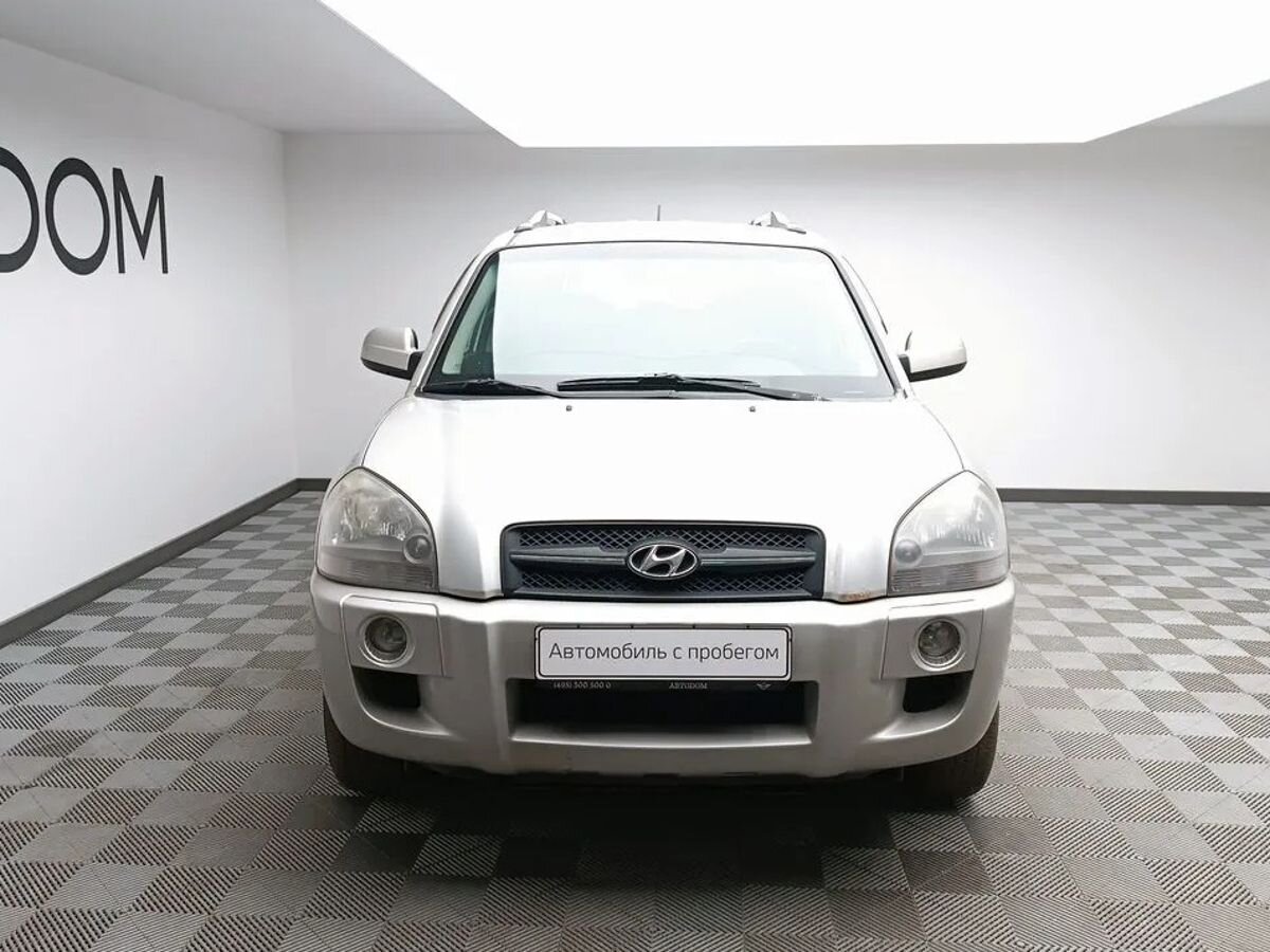 Hyundai Tucson Base 2.0 AT 4WD (142 л.с.) фото 3