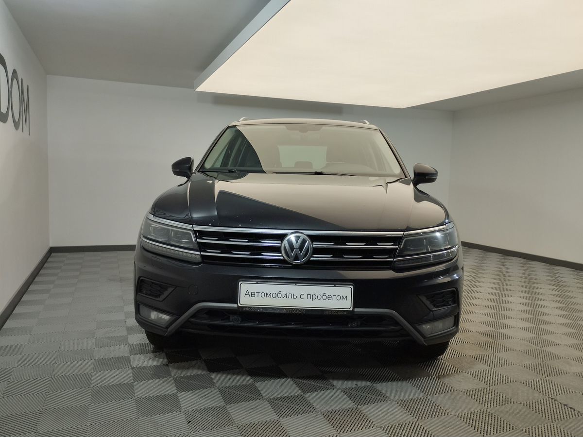 Volkswagen Tiguan Exclusive 2.0 AMT 4WD (180 л.с.) фото 3