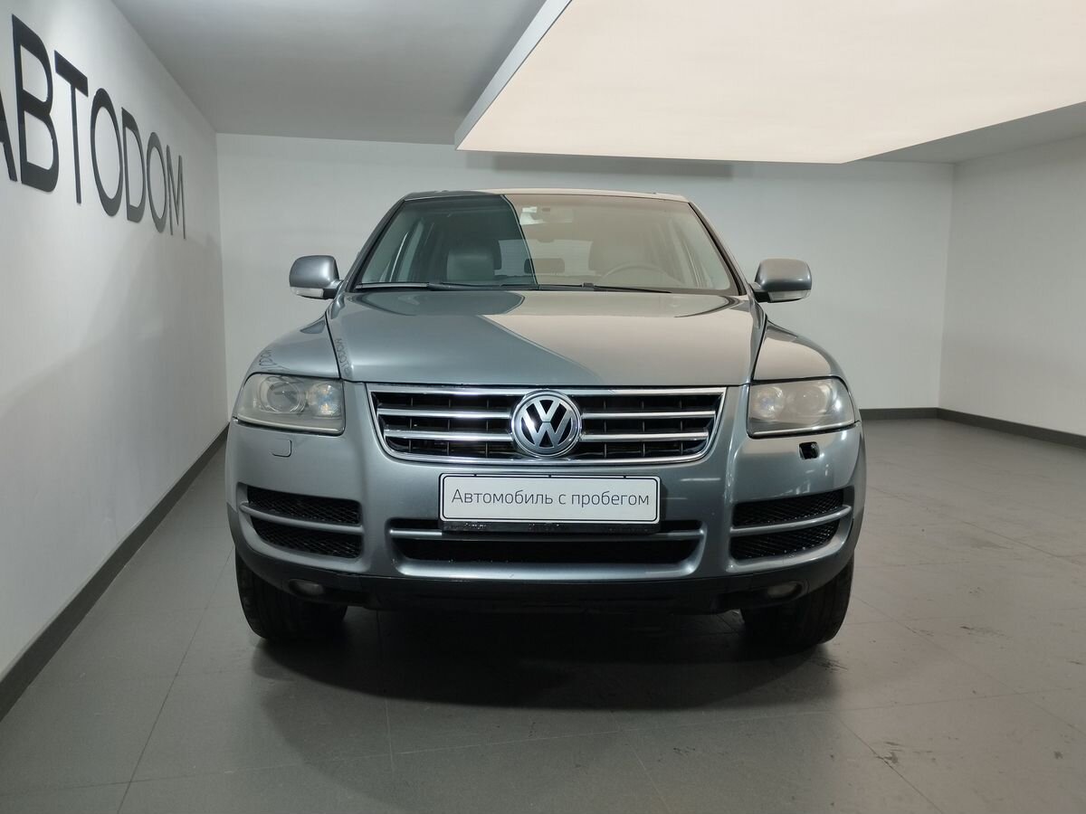 Volkswagen Touareg Base 2.5d AT 4WD (174 л.с.) фото 3