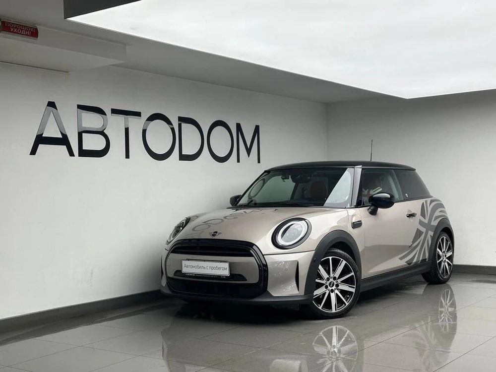 MINI Hatch Classic Cooper 1.5 AMT (136 л.с.) фото 1