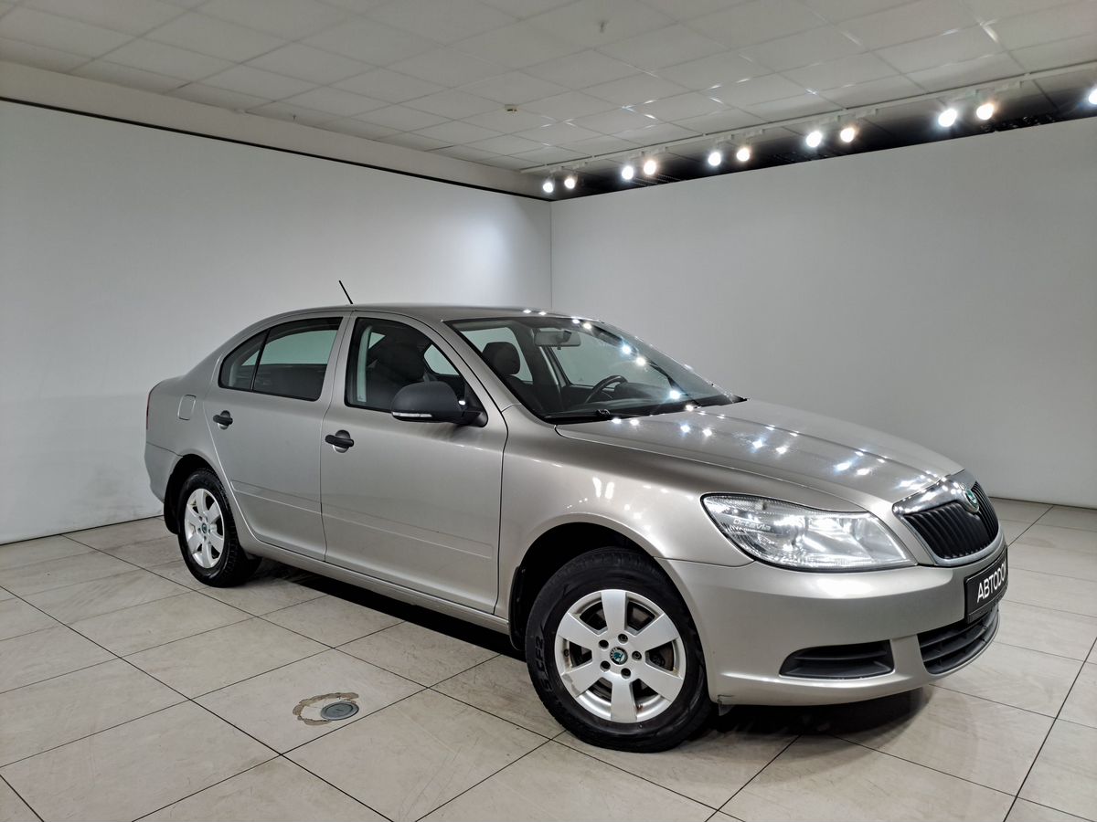 Skoda Octavia Ambition 1.6 MT (102 л.с.) фото 2