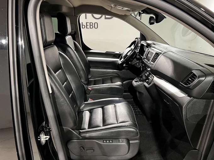 Traveller Business VIP 2.0d AT LWB (7 мест) (150 л.с.) фото 12