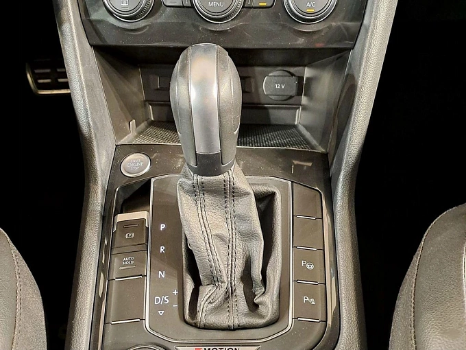 Tiguan Connect Plus 2.0d AMT 4WD (150 л.с.) фото 18
