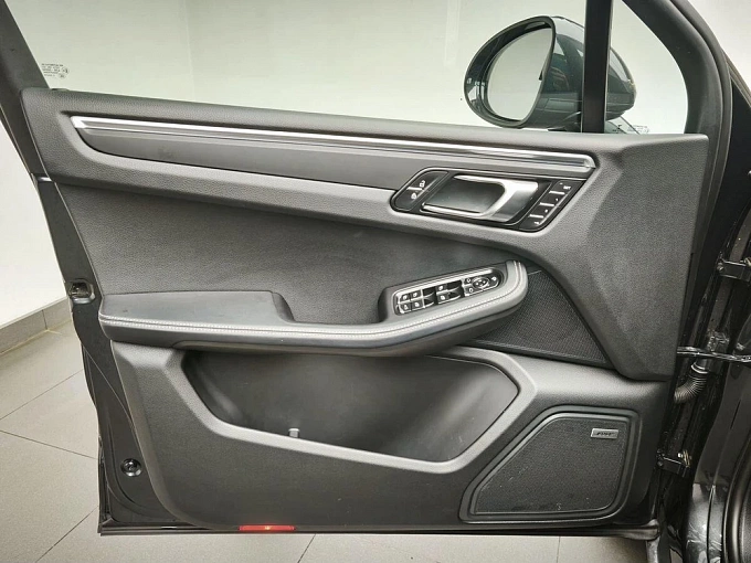 Macan Base 2.0 AMT 4WD (265 л.с.) фото 16