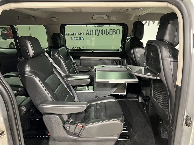 Traveller Business VIP 2.0d AT LWB (7 мест) (150 л.с.) фото 13