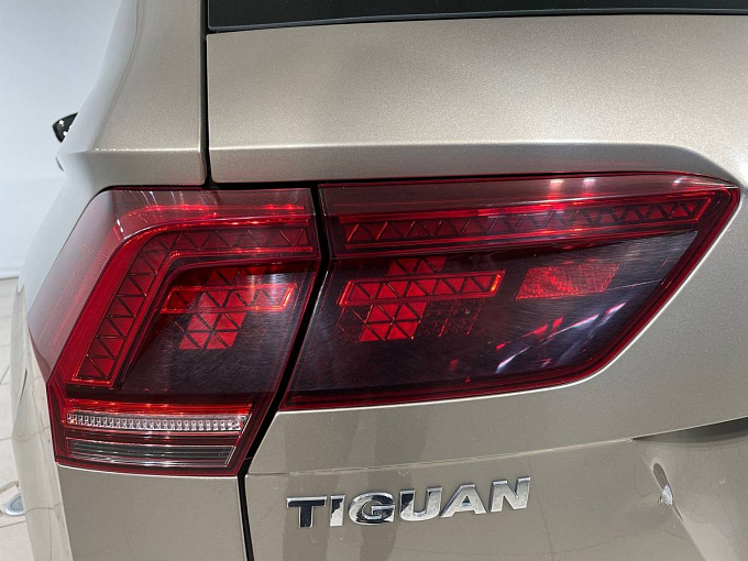 Tiguan Connect 1.4 AMT 4WD (150 л.с.) фото 21