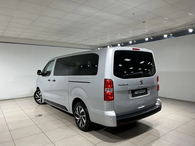 Traveller Business VIP 2.0d AT LWB (7 мест) (150 л.с.) фото 4