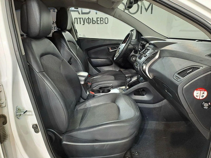 ix35 Classic 2.0 AT 4WD (150 л.с.) фото 10