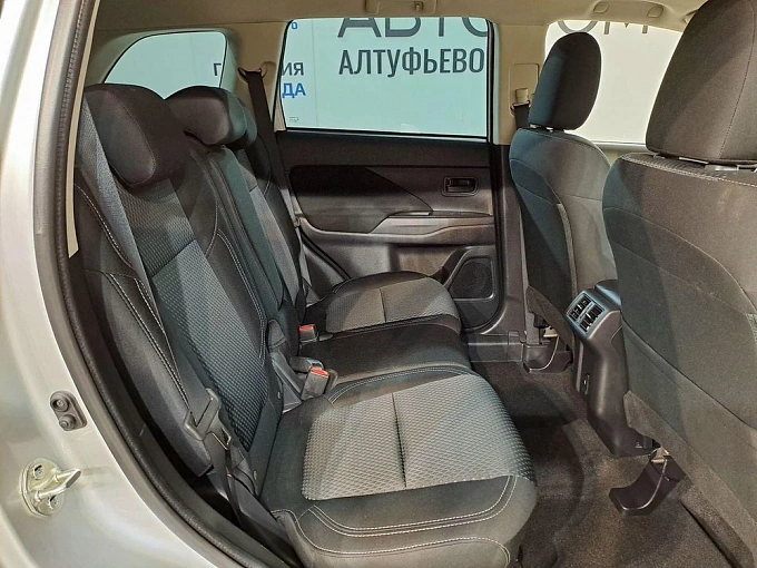 Outlander Intense+ (2018-2021) 2.0 CVT 4WD (146 л.с.) фото 13