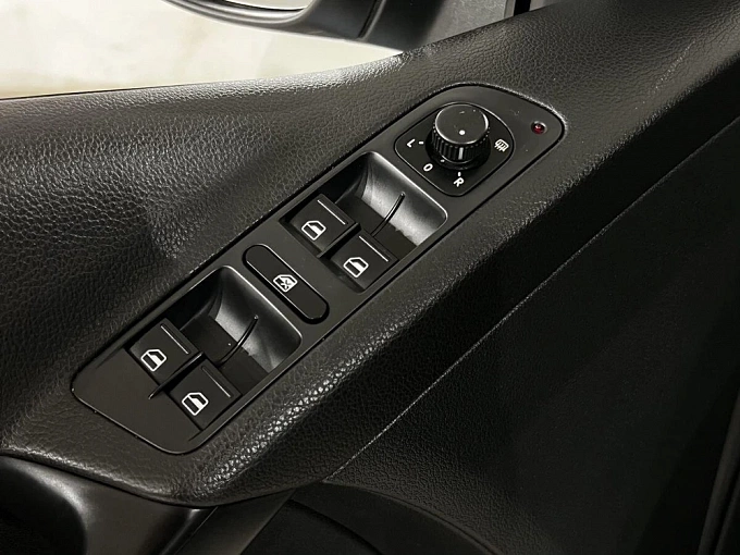 Tiguan Track & Field 2.0 AT 4WD (180 л.с.) фото 27