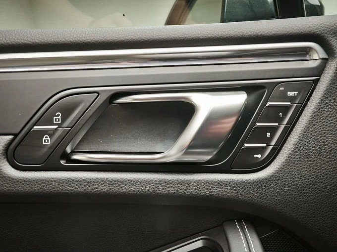 Macan Base 2.0 AMT 4WD (265 л.с.) фото 17