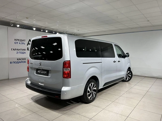 Traveller Business VIP 2.0d AT LWB (7 мест) (150 л.с.) фото 6