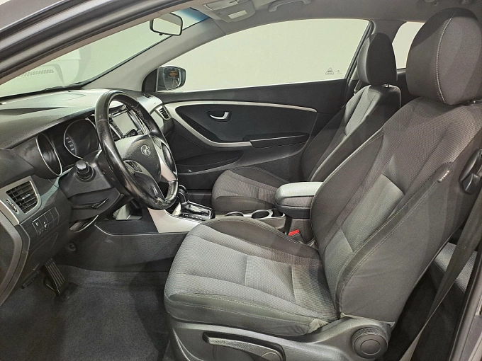 i30 Active 1.6 AT (130 л.с.) фото 9