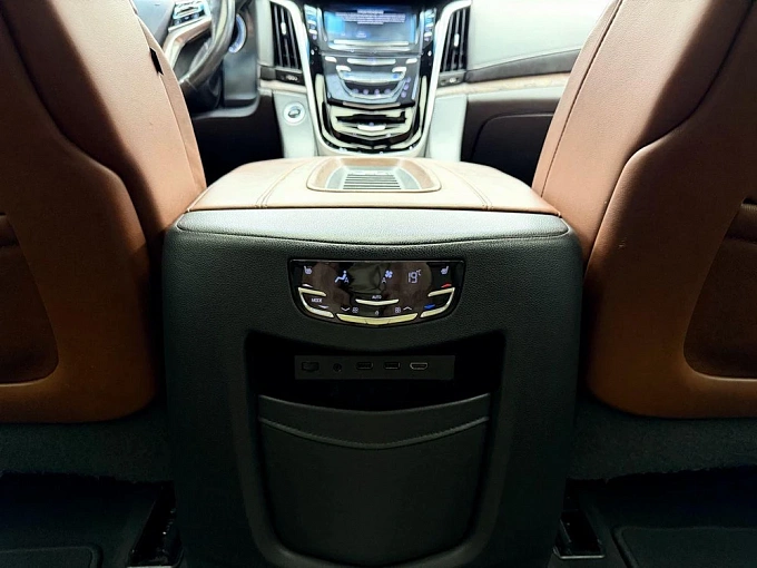 Escalade Premium ESV 6.2 AT 4WD (426 л.с.) фото 22