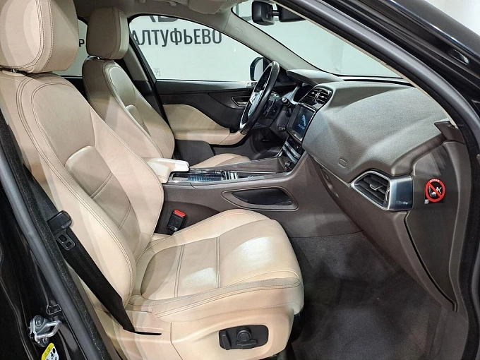 F-Pace Prestige 2.0d AT 4WD (240 л.с.) фото 10