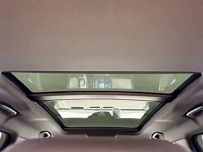 Range Rover Velar Dynamic SE 2.0 AT 4WD (250 л.с.) фото 19