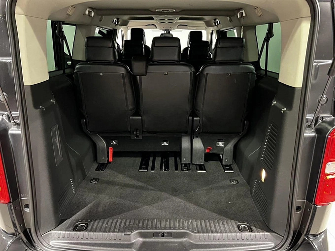 Traveller Business VIP 2.0d AT LWB (7 мест) (150 л.с.) фото 16