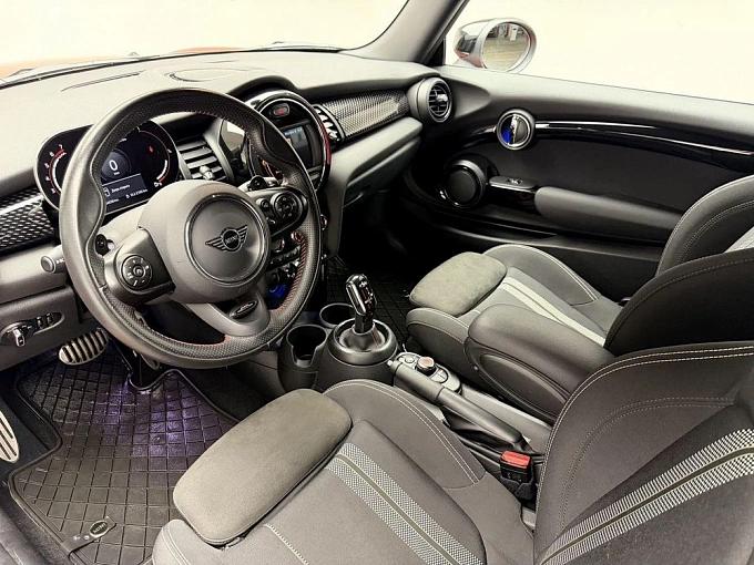 Hatch John Cooper Works JCW 2.0 AT (231 л.с.) фото 8