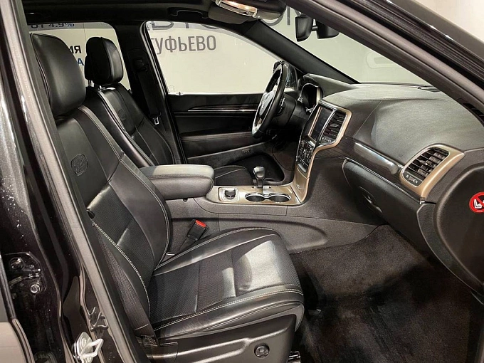 Grand Cherokee Overland 3.6 AT 4WD (286 л.с.) фото 17