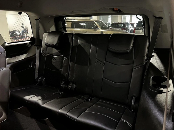 Escalade Luxury 6.2 AT 4WD (426 л.с.) фото 13