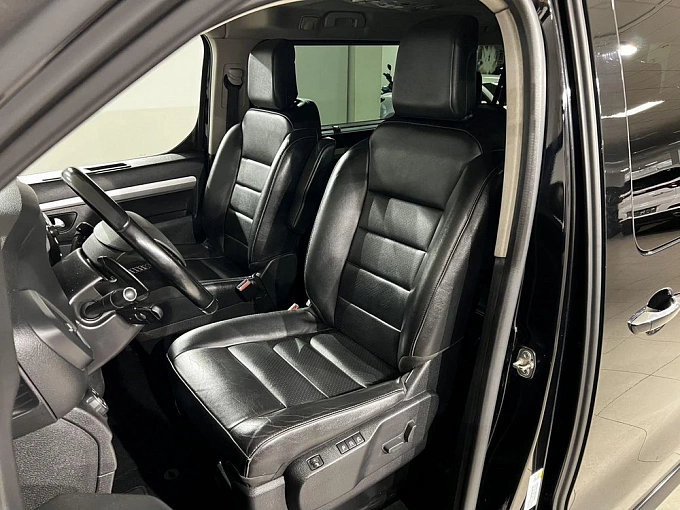 Traveller Business VIP 2.0d AT LWB (7 мест) (150 л.с.) фото 13